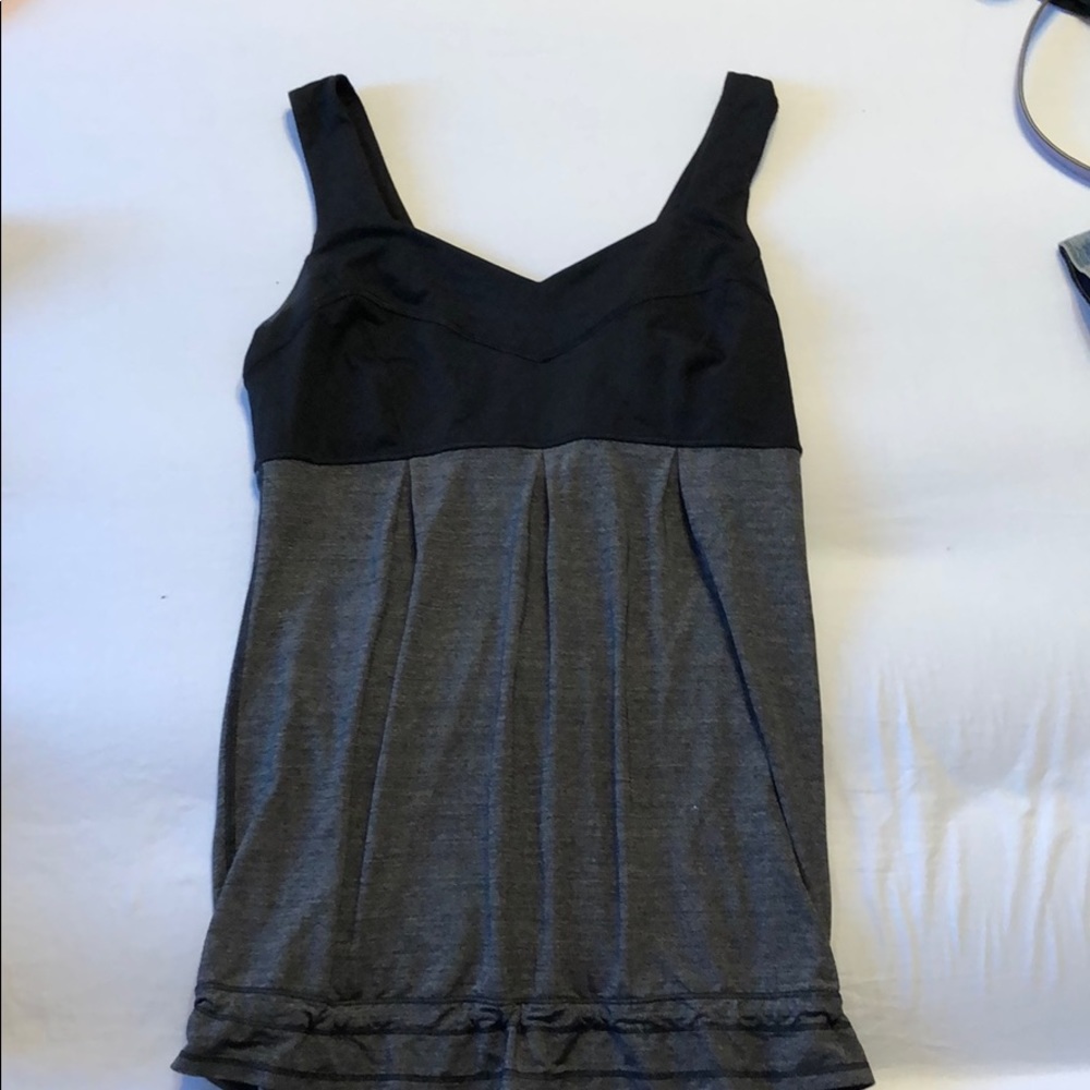Black and gray lulu lemon workout tank